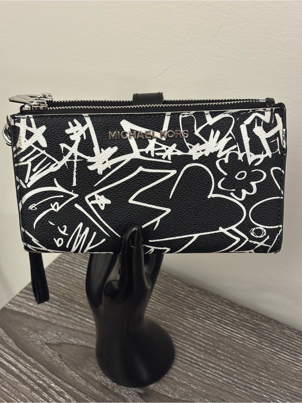 Michael Kors Graffiti Print Double Zip Wristlet Wallet Phone Holder Black White